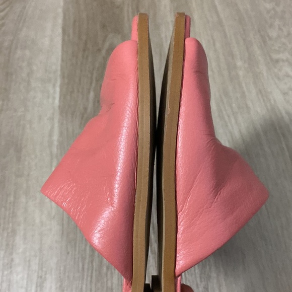 Violet & Red Noella Slides - Picture 8 of 12